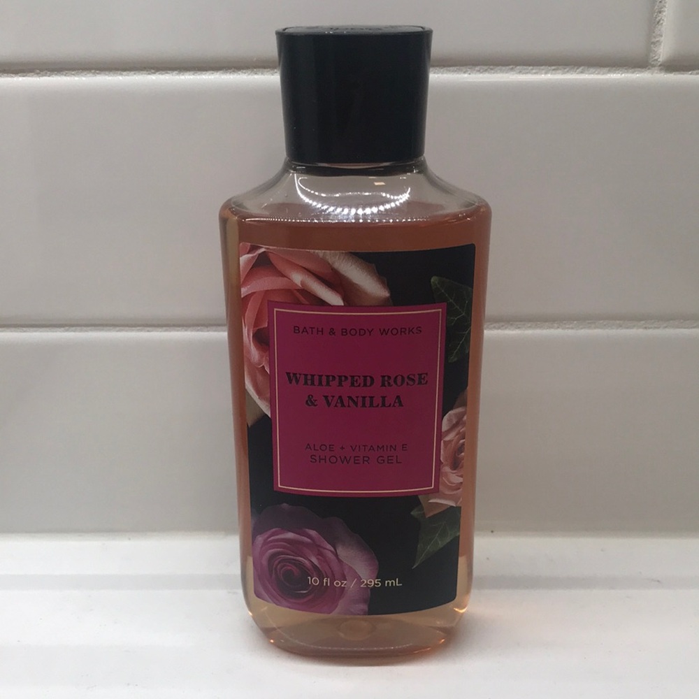 NWT!Whipped Rose🌹Vanilla BBW Body Wash